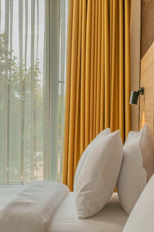 מומצ'ילגראד Hotel Osetia Garden מראה חיצוני תמונה