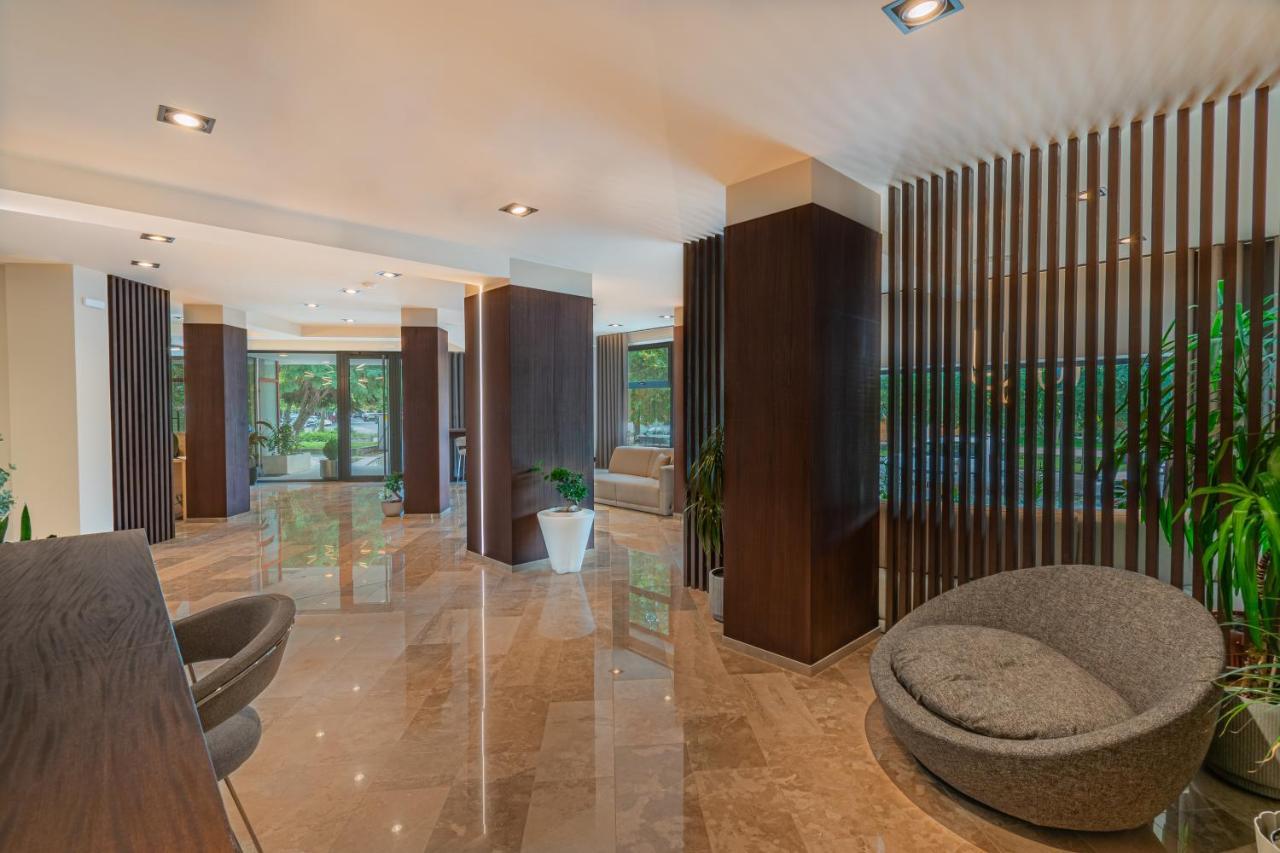 מומצ'ילגראד Hotel Osetia Garden מראה חיצוני תמונה