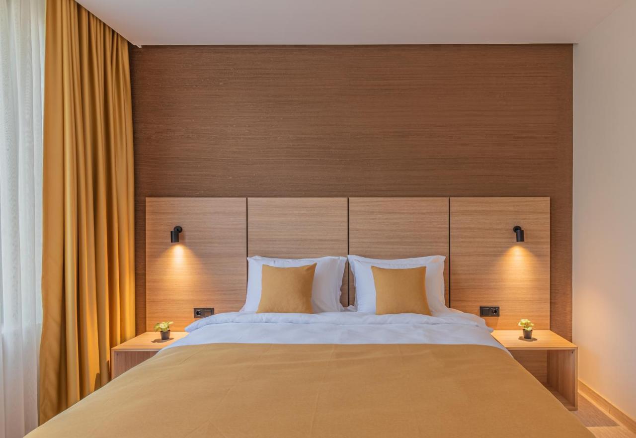 מומצ'ילגראד Hotel Osetia Garden מראה חיצוני תמונה