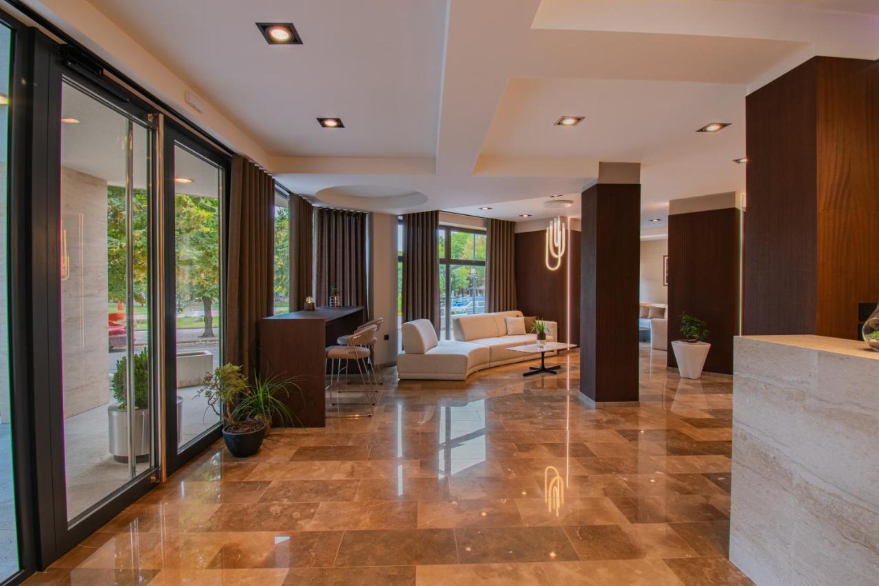 מומצ'ילגראד Hotel Osetia Garden מראה חיצוני תמונה