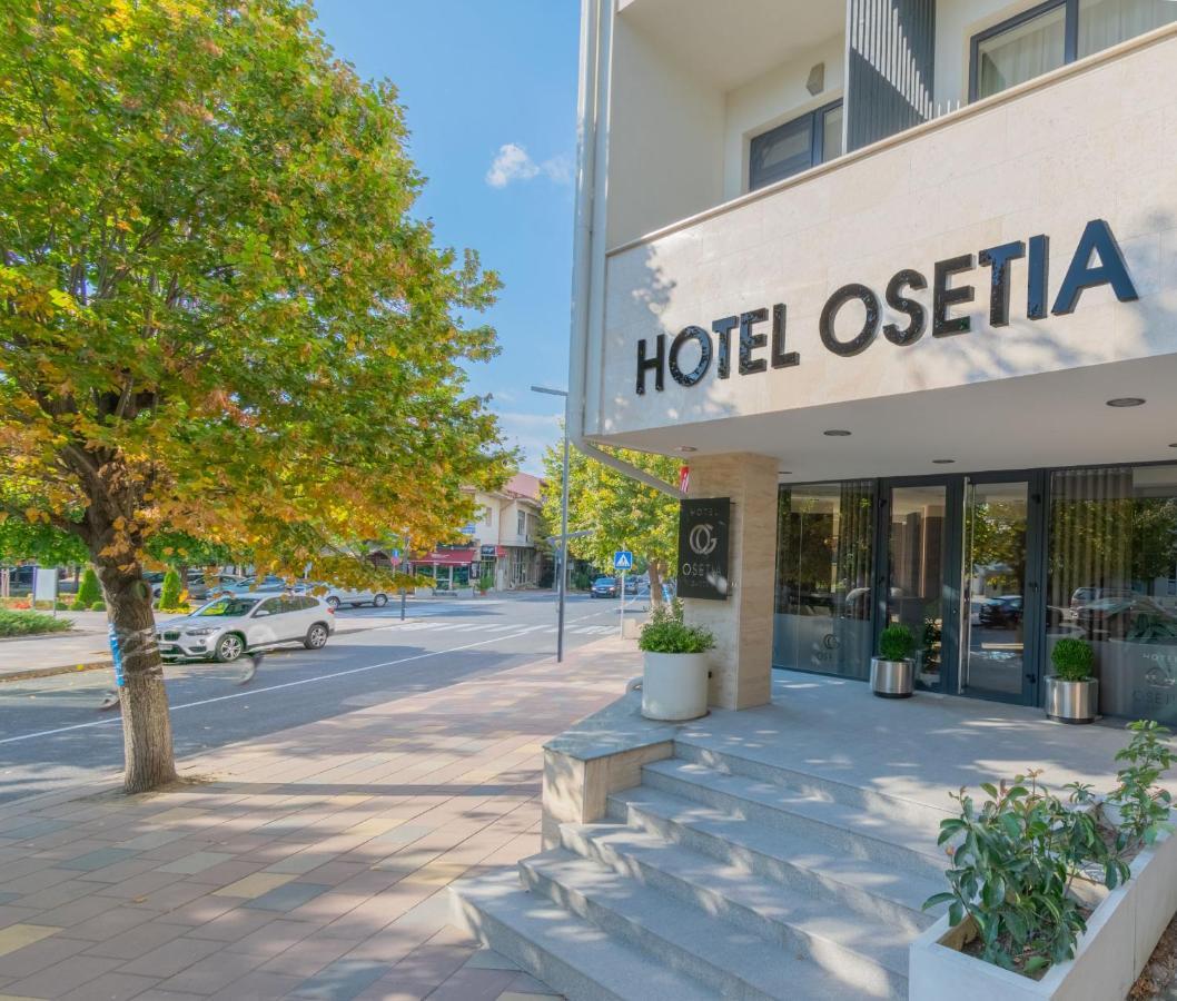 מומצ'ילגראד Hotel Osetia Garden מראה חיצוני תמונה